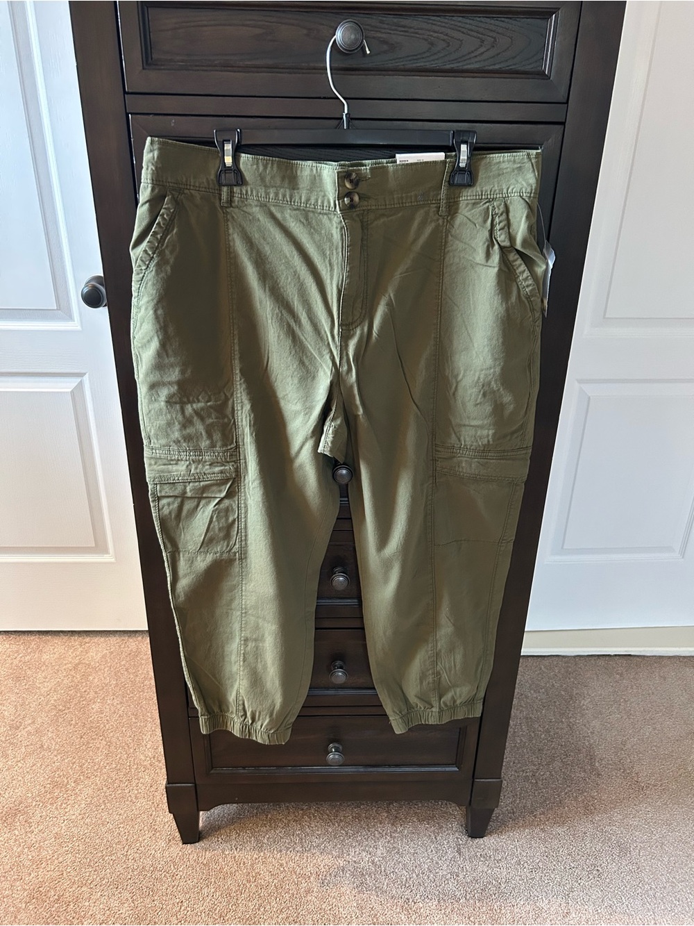NWT Sonoma Olive Green Casual Capri Jogger Pants 18